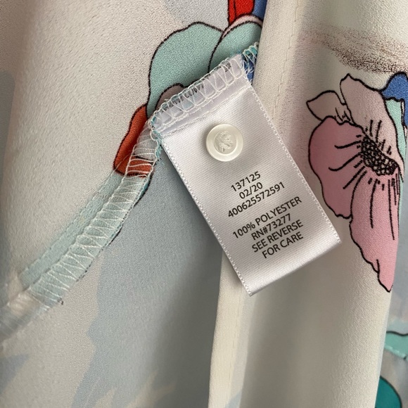 Candies Floral Print Blouse - Picture 8 of 11